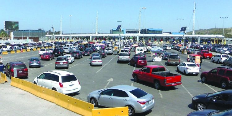 Afectan cruces “Inadmisibles” en aumento