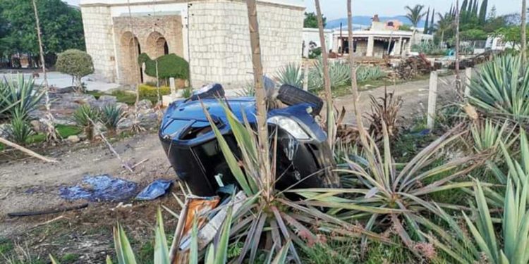 Arde camioneta cerca de crucero de la “Y”
