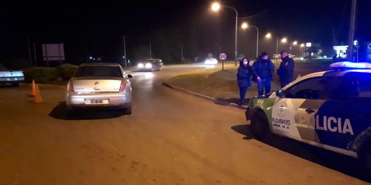 Atropellaron a una mujer que cruzaba caminando la rotonda de 3 de Febrero y Crucero General Belgrano