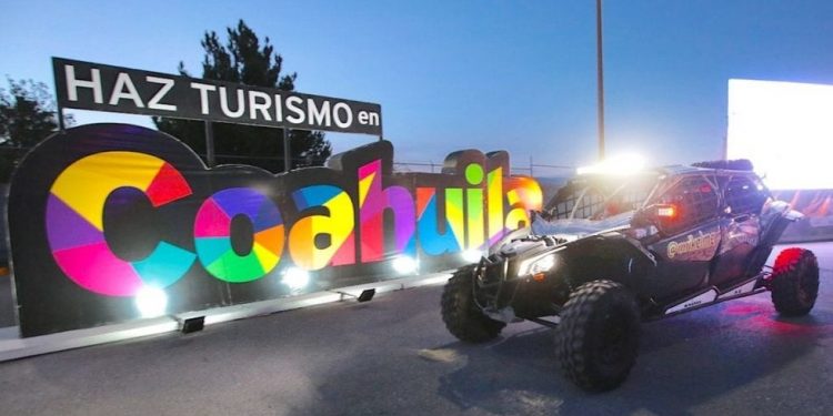 Capacitan a cadetes en materia turística