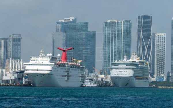 Carnival aspira a reanudar los cruceros en Florida y Texas en julio
