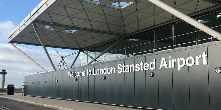 Londres ahora alertó a la población que no se puede viajar por turismo a los países de la lista ámbar
