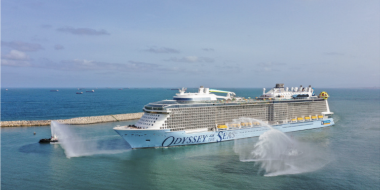 Contagiados de Covid 5 tripulantes de un barco vacío