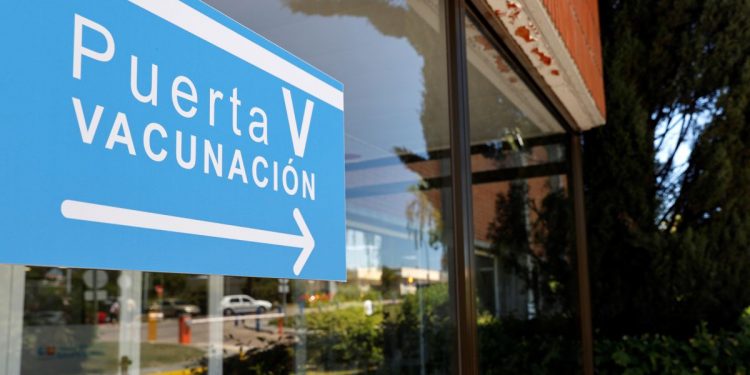 Coronavirus en España en directo: vacunación, cita previa, pasaporte COVID...