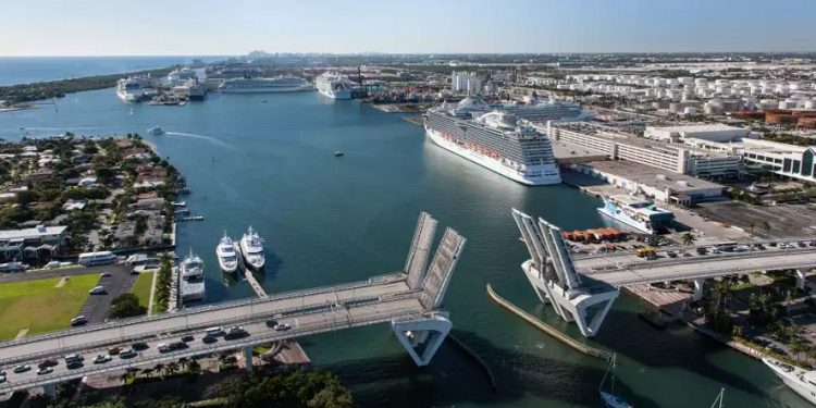 Cuatro compañías de cruceros colaboran con plan de vacunación en Port Everglades
