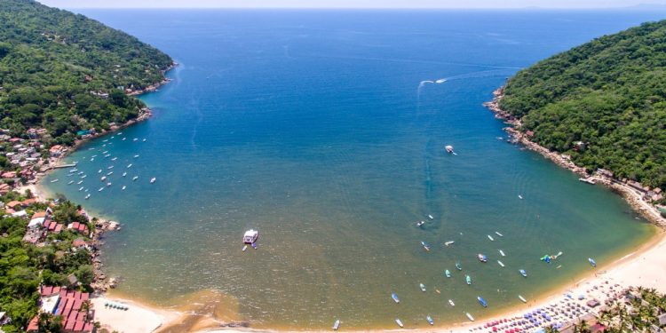 Desconéctate en las solitarias y encantadoras playas de Jalisco