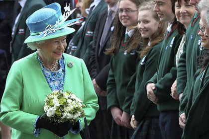 La reina Isabel II durante su visita a Irlanda en mayo de 2011.EPA/EPA/MAXWELLS IRISH GOVERMENT / POOL/Archivo
