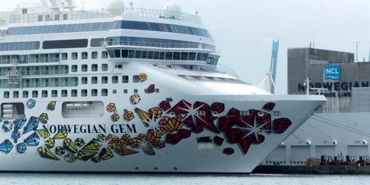 EU autoriza el primer crucero para junio tras parálisis de industria