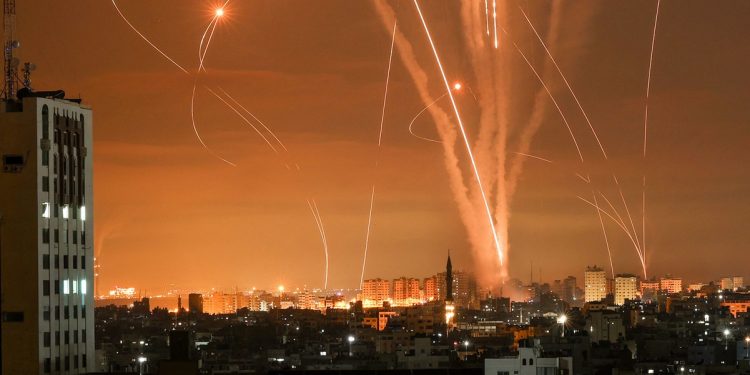 EU pide a sus ciudadanos evitar viajes a Israel por conflicto con Hamas