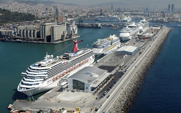 El Puerto de Barcelona quiere activar el tráfico de cruceros en junio