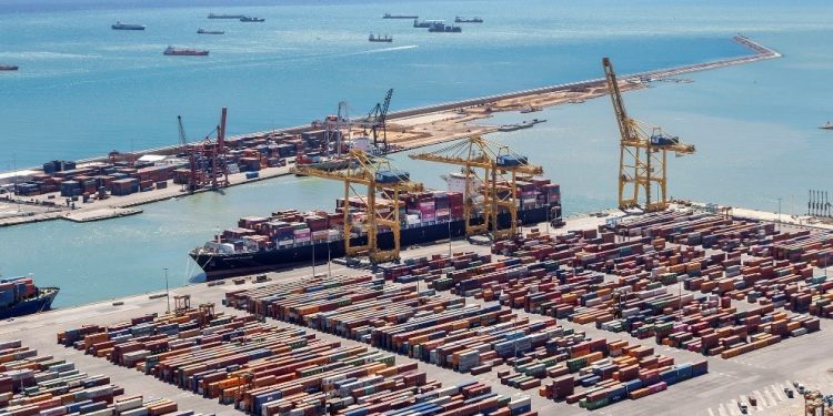 El Puerto de Barcelona supera las cifras de antes del inicio de la crisis