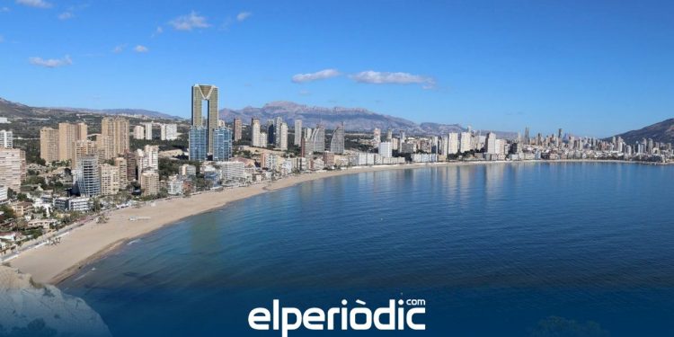 El covid desploma a la mitad las reservas turísticas en la provincia de Alicante