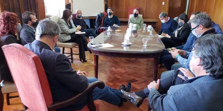 El gobierno provincial articula medidas para el turismo y la gastronomía