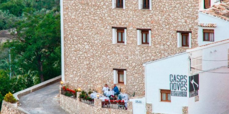 El hotel rural Cases Noves de Guadalest ha sido galardonado en 'Traveller's Choice'