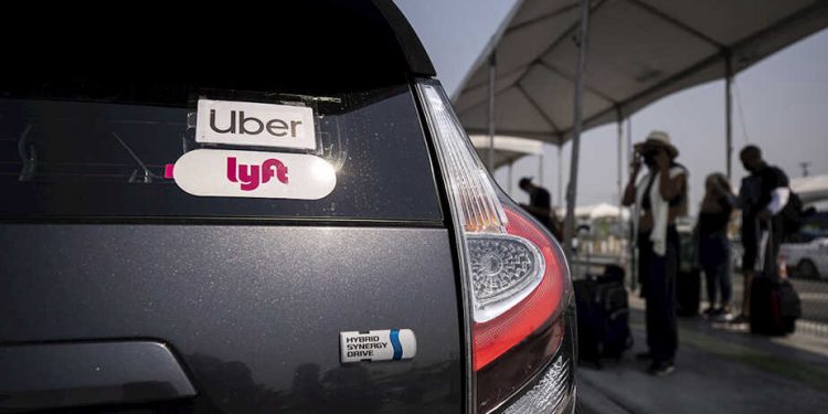 Estados Unidos ofrecerá viajes gratis en Uber y Lyft para acudir a vacunarse