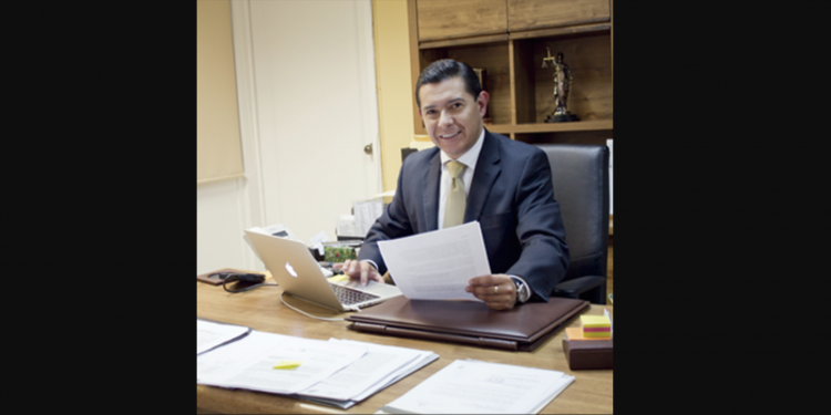 Exfuncionario de Estafa Maestra enfrenta proceso por contrato con CNBV