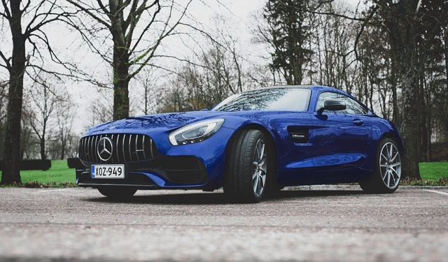 F1 2021: Valtteri Bottas pone a la venta su Mercedes y lo entrega en persona