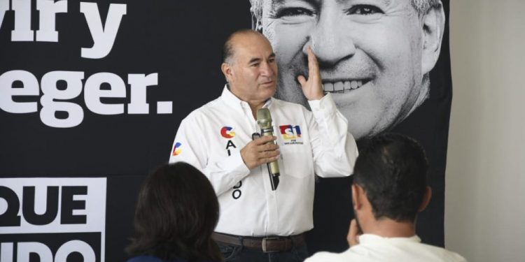 Galindo se reunió con agentes de viajes y asociaciones turísticas