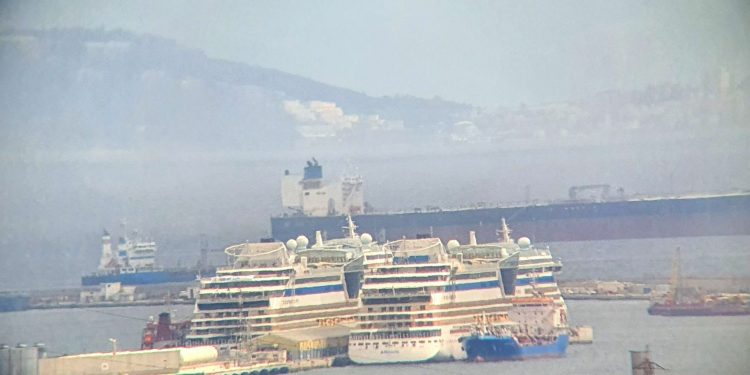 Instan a la colaboración puerto-ciudad para incluir a Algeciras en el circuito de turismo de cruceros