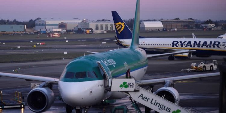 Irlanda reanudará los viajes internacionales a mediados de julio -Irish Times