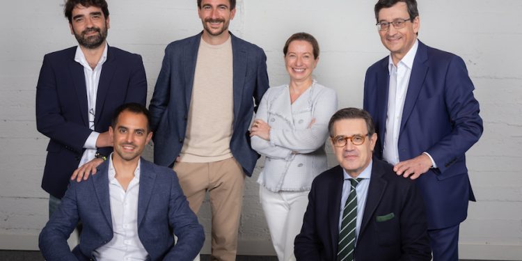 LLYC tiene nueva consultora digital: APACHE