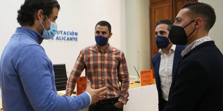 PRESENTACION VUELTA CICLISTA FEMINAS EDUARDO DOLON DIPUTACION DE ALICANTE DIPUTADO PP 2021 MAYO 2