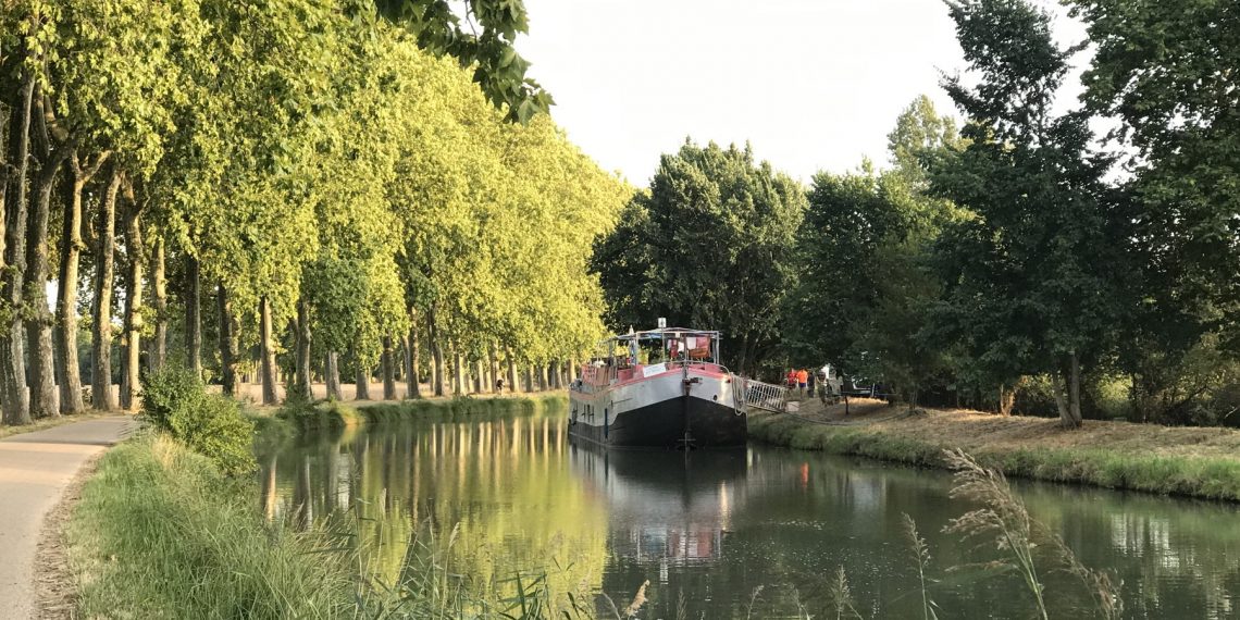 Canal de Midi a su paso por Toulose