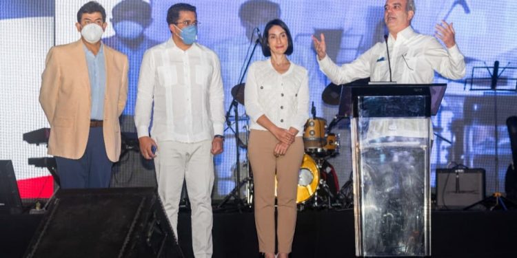 Punta Cana: Abinader encabezó evento de ALG y AMResorts con agentes de viajes