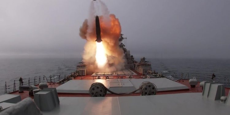 Putin señala el creciente papel de los misiles crucero y recuerda la superioridad de los Kalibr y otros proyectiles rusos