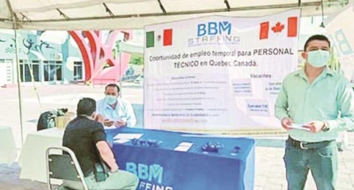 Reclutadores participaron en la Feria del Empleo.