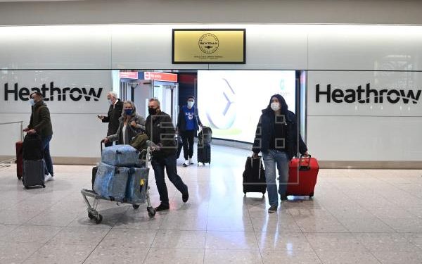 Reino Unido se prepara para suavizar sus restricciones de viajes al extranjero