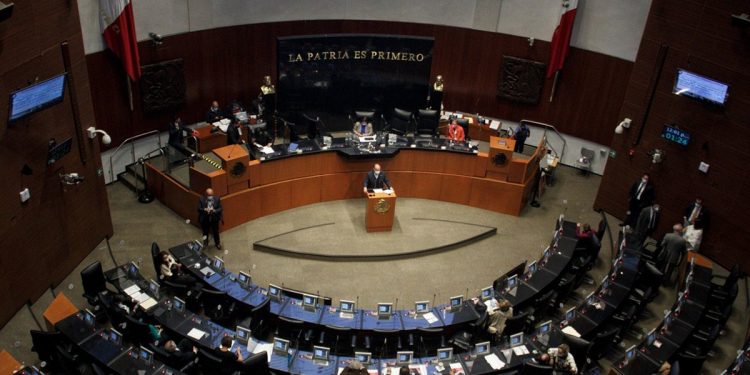 Senadores gastaron 9 mdp en ‘turismo parlamentario’ con 121 viajes internacionales