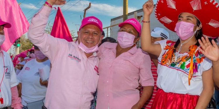 Sigue la onda rosa inundando las calles de Los Cabos