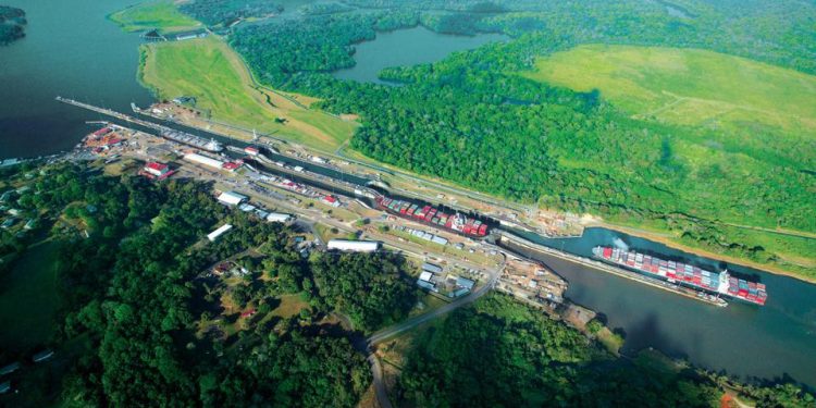 Vista aérea del Canal de Panamá