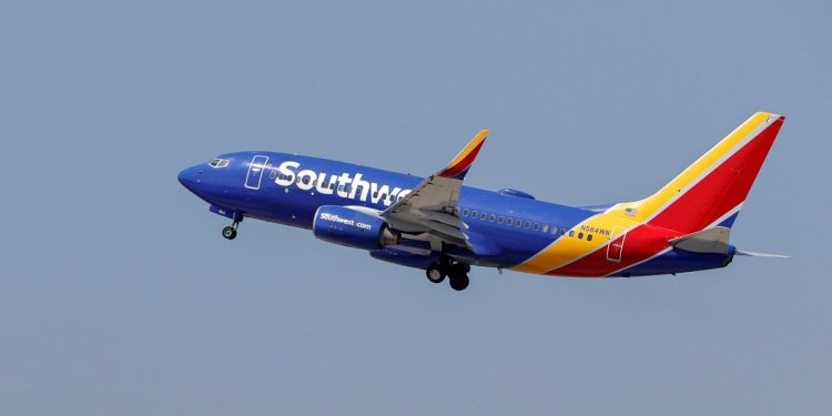 Southwest planea contratar asistentes de vuelo a medida que los viajes se recuperan – Telemundo El Paso (48)