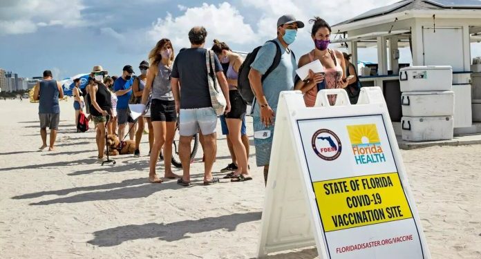 Turismo de vacunas desde Latinoamérica se dispara a destinos como Florida y Nueva York