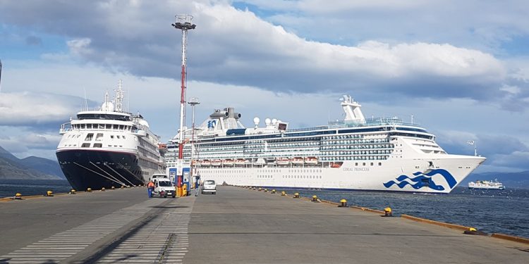 Ushuaia espera el protocolo para iniciar la temporada de cruceros