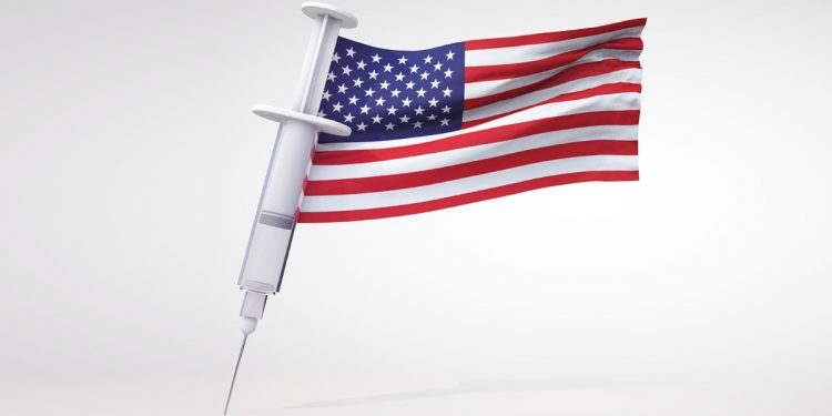 Vacunación flexible dispara salida de ticos hacia los Estados Unidos
