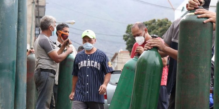 Otro indicador del momento que atraviesa Venezuela es la alta demanda de oxígeno medicinal.