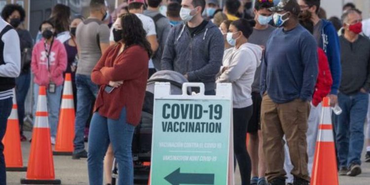 Turismo viajes vacunas países coronavirus maldivas alaska
