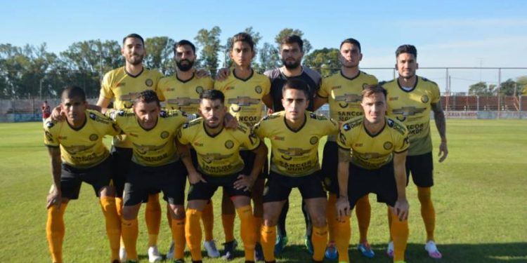 dura derrota de Crucero en su visita a Defensores de Belgrano