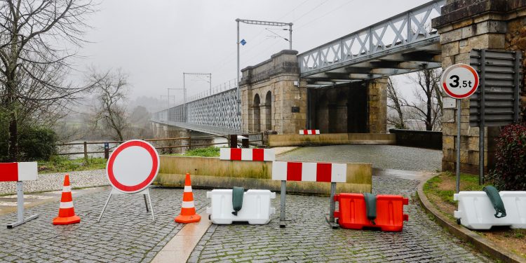 los viajes de Zamora a Portugal solo se permiten bajo causa justificada