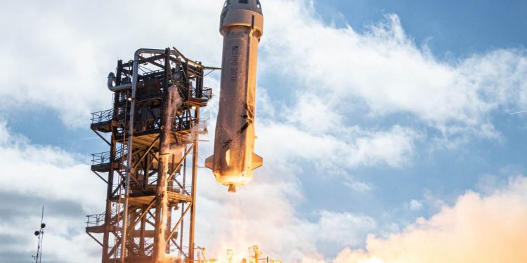 ¿Cuánto cuesta el billete para volar al espacio con la nave de Jeff Bezos?