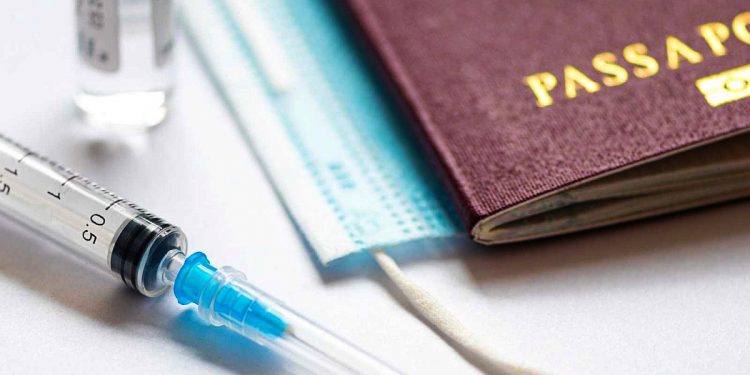 ¿Piensas viajar al extranjero para recibir la vacuna? Aquí te contamos cuál es el gasto promedio