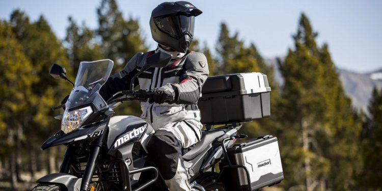 &iquest;Qu&eacute; opciones hay para viajar en moto con el carn&eacute; B?