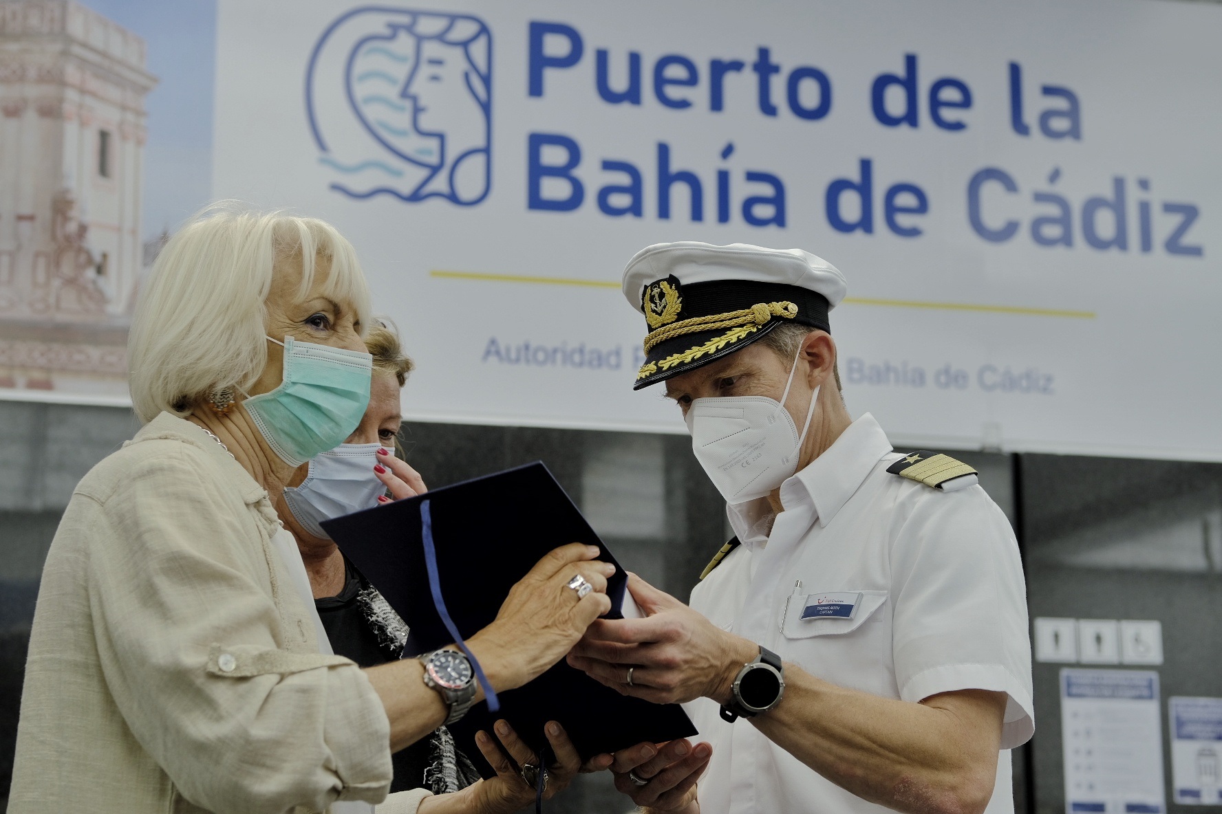 El Puerto de Cádiz recibe al primer crucero tras el COVID-19