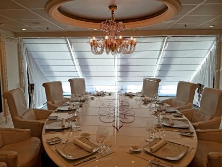 Uno de los puntos fuertes de los cruceros de Oceania, al margen de su exclusividad es la atención que se da a la alta gastronomía a bordo.