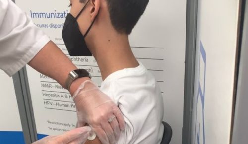 2 millones de mexicanos han ido a EU para aplicarse vacunas contra Covid