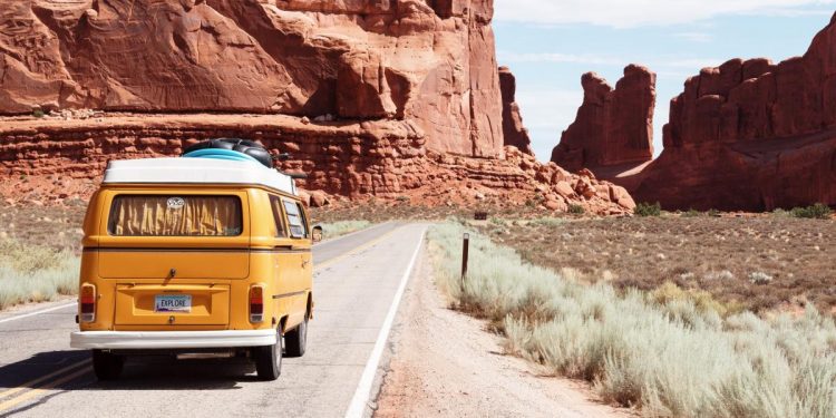 5 dispositivos tecnológicos para preparar tu coche para estas vacaciones | Tecnología
