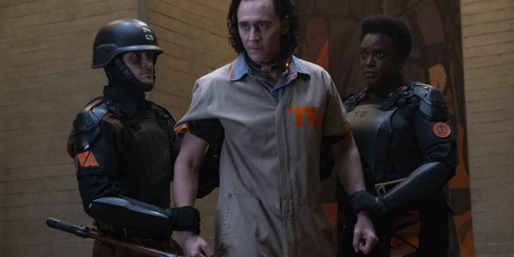 Loki en su llegada a la Agencia de Variación Temporal.